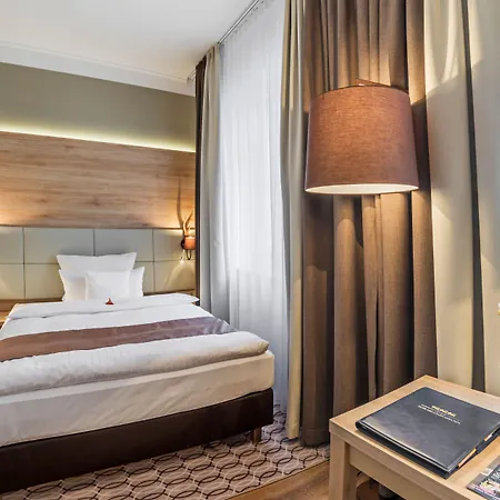 Drei Loewen 4* מינכן