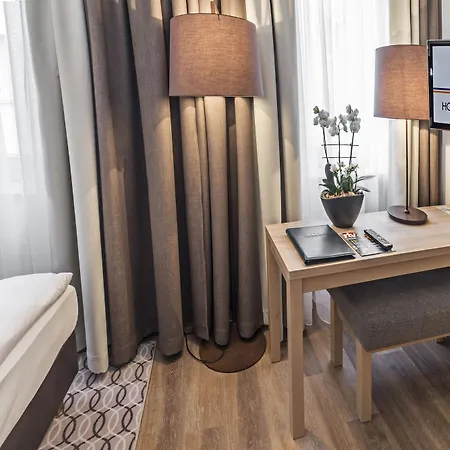 Drei Loewen Hotel 4*