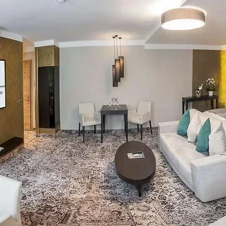 Drei Loewen Hotel 4*