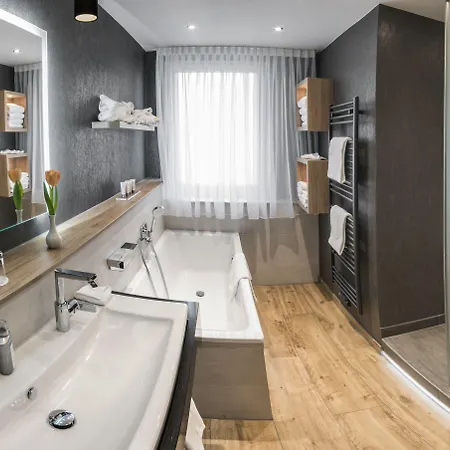 Drei Loewen Hotel 4*